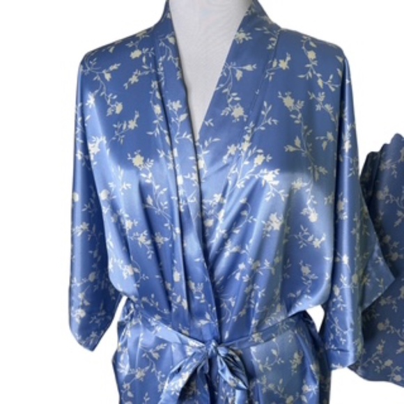 Morgan Taylor Intimates Light Blue/White Floral Robe and Short Gown Size L - Picture 4 of 12